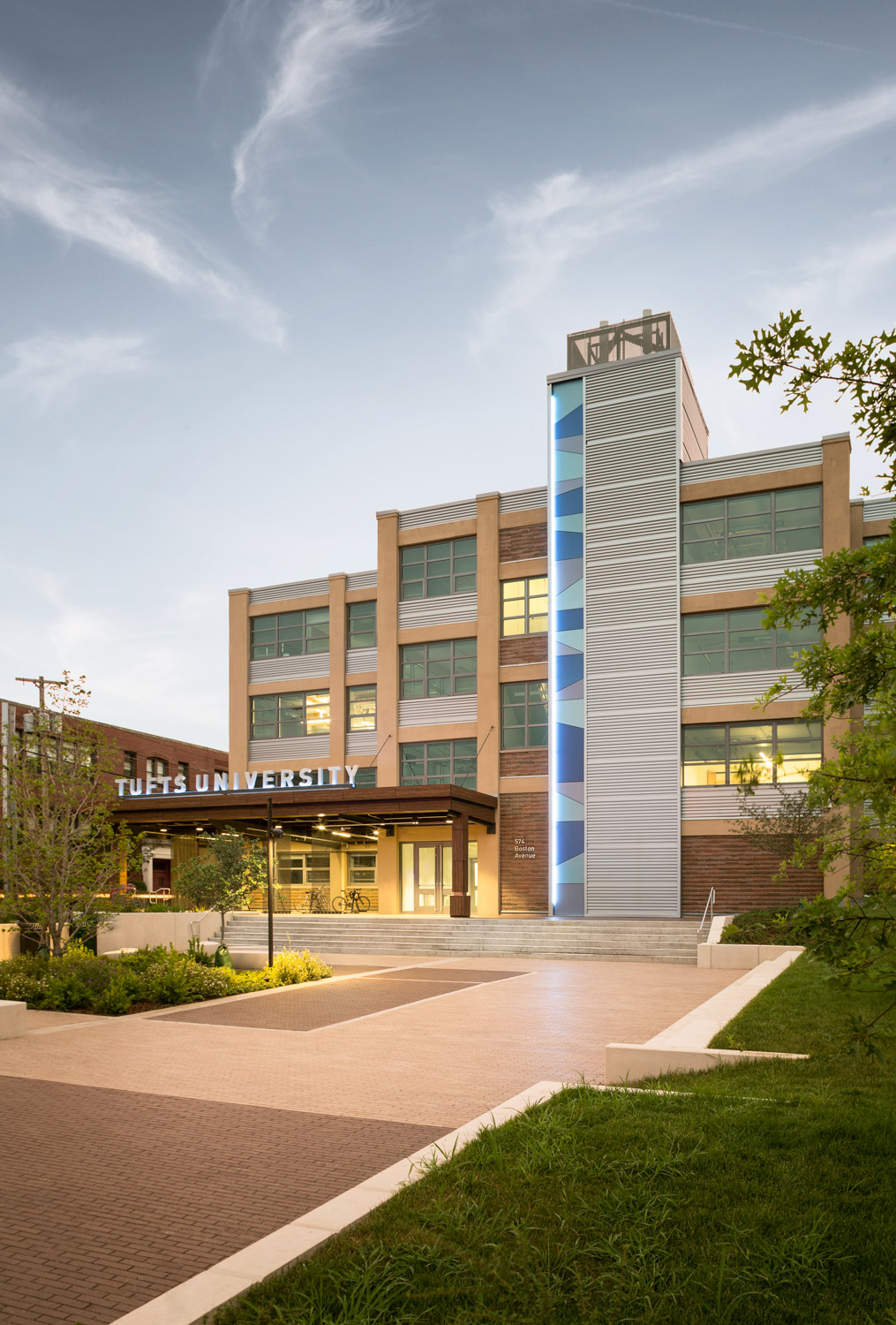 Commerical_Exterior_WEB_P9B3497_editV2